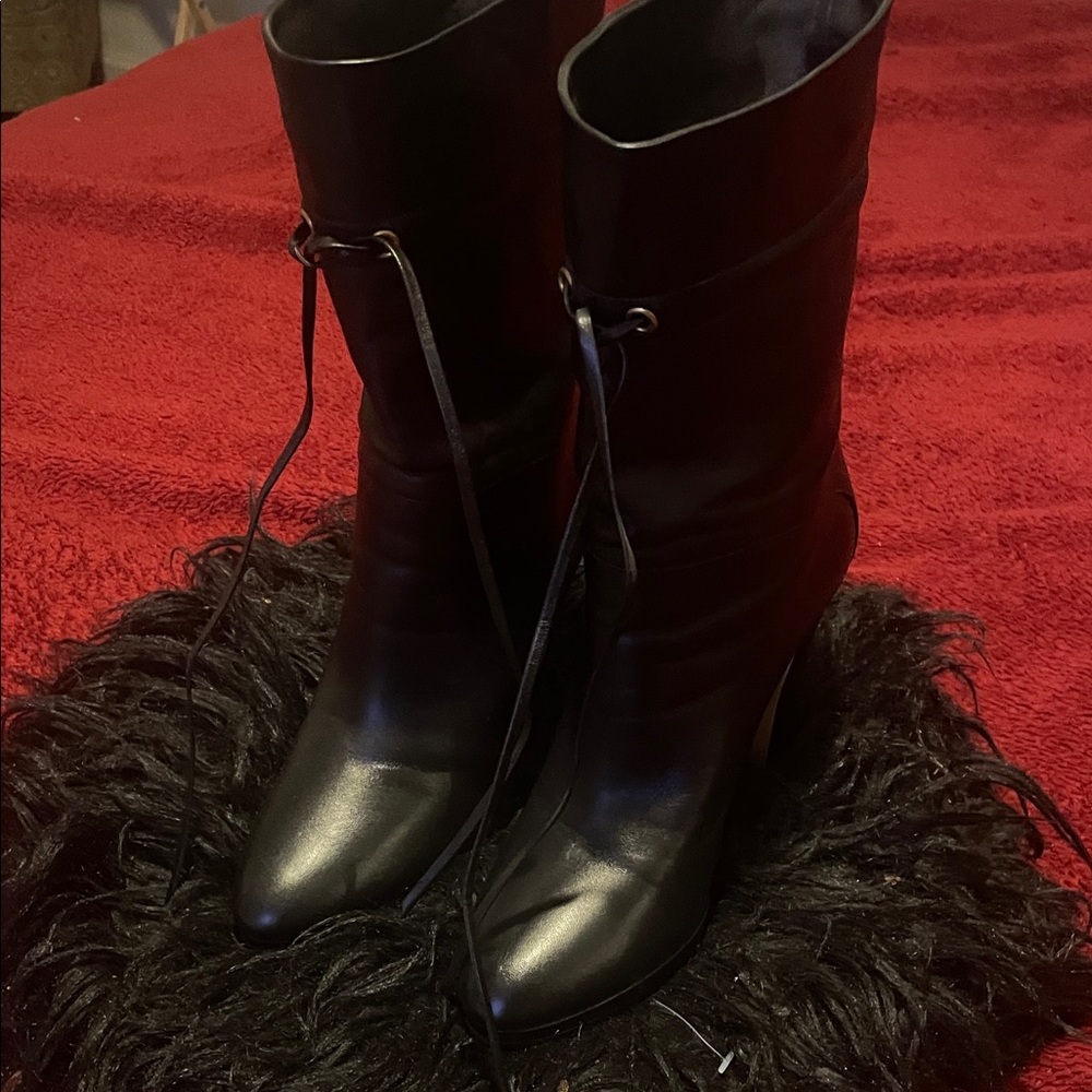Elegant Black Heeled Gucci Boots for Women